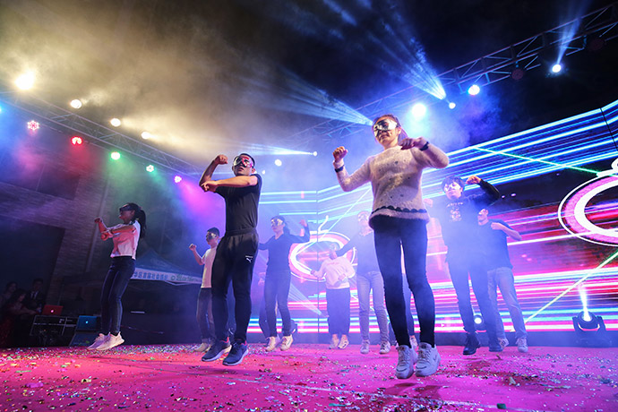 《What-Makes-You-Beautiful》.jpg 《What-Makes-You-Beautiful》.jpg