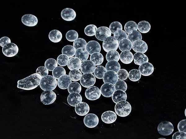 硅膠干燥劑原料.jpg 硅膠干燥劑原料.jpg